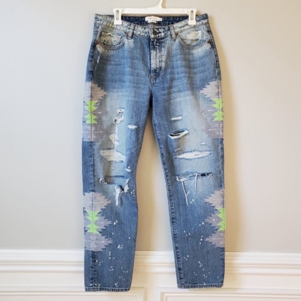MM VINTAGE | Distressed Boyfriend Jeans | 29 embroidered Aztec boho casual